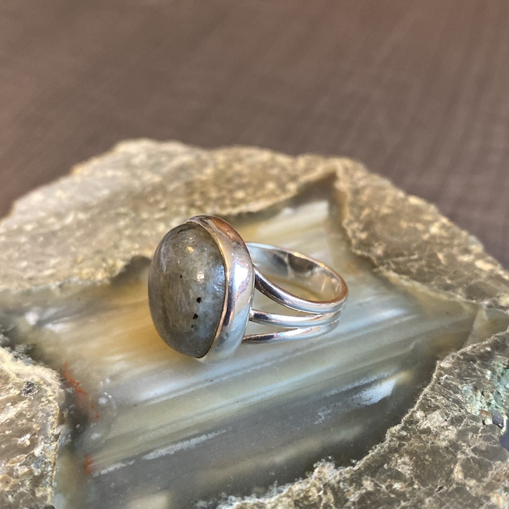 Genuine Labradorite Gemstone, 925 Sterling Silver Ring - Picture 8 of 16